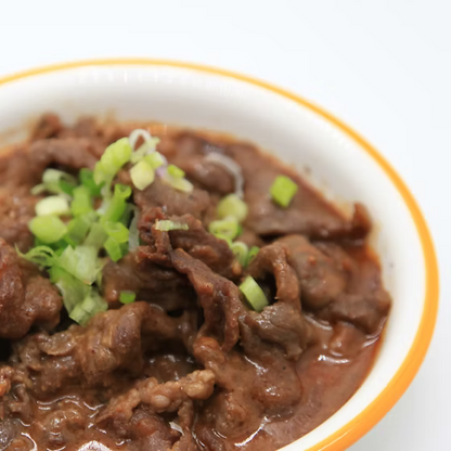 浪-沙嗲牛肉 (熟) (200g) ｜ 港式濃香沙嗲醬汁、牛肉滑嫩多汁超惹味（簡單翻熱即食、完美搭配公仔麵與白飯，輕鬆還原茶餐廳經典沙嗲牛肉麵）