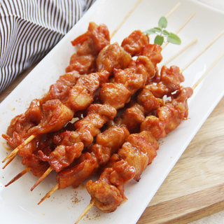 招牌孜然雞肉串 (8串裝) (已醃製生肉)｜ 秘製風味、鮮嫩入味、開袋即烹（無需醃製、燒烤/氣炸鍋必備、宵夜/派對首選）