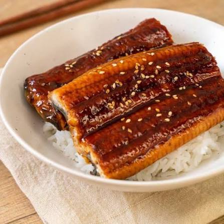 珍寶蒲燒鰻魚 (熟) (約330g) ｜ 頂級珍寶級特厚肉質、日式祕製甘香蒲燒醬汁（簡單加熱即食、肉質軟糯入口即化，輕鬆還原日式料理亭極品鰻魚丼飯）